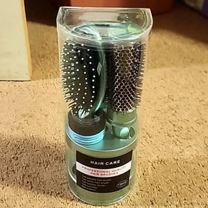 Hair care brush accessories set